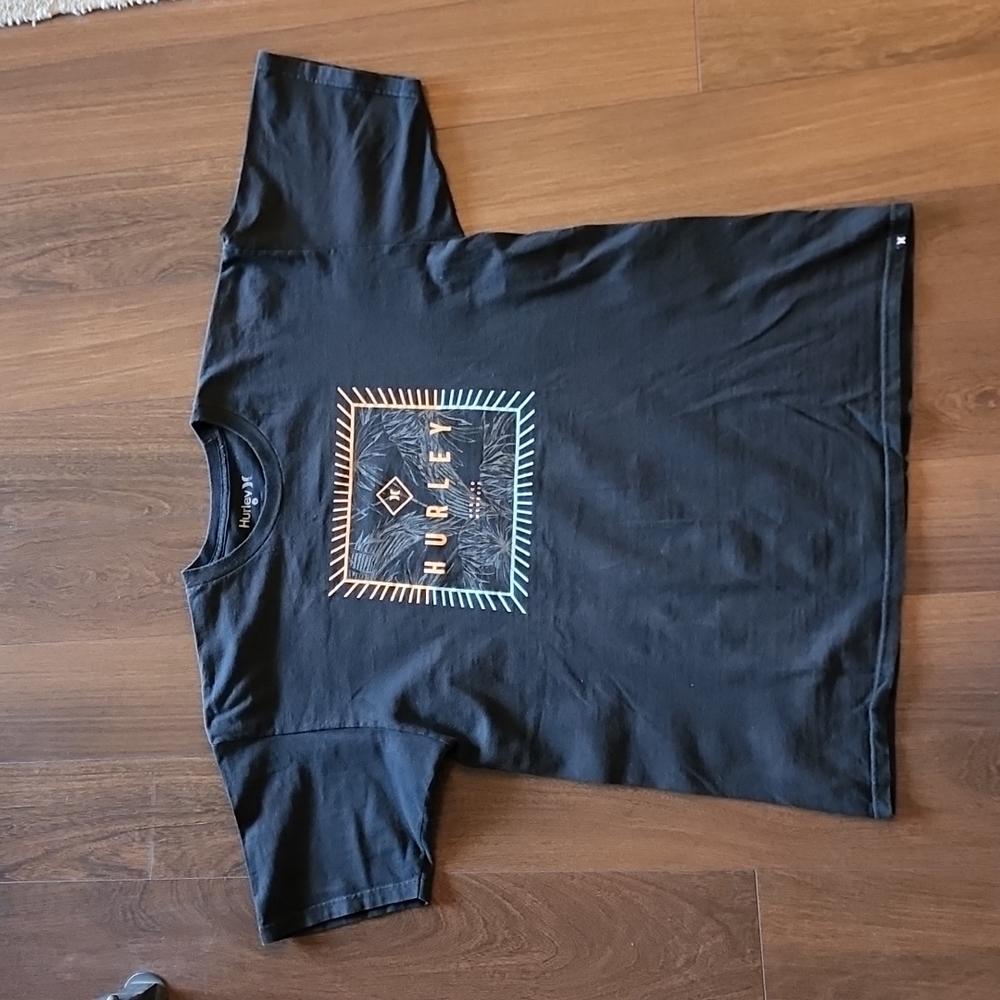 Hurley Black Tee with Logo. Size L. Men's